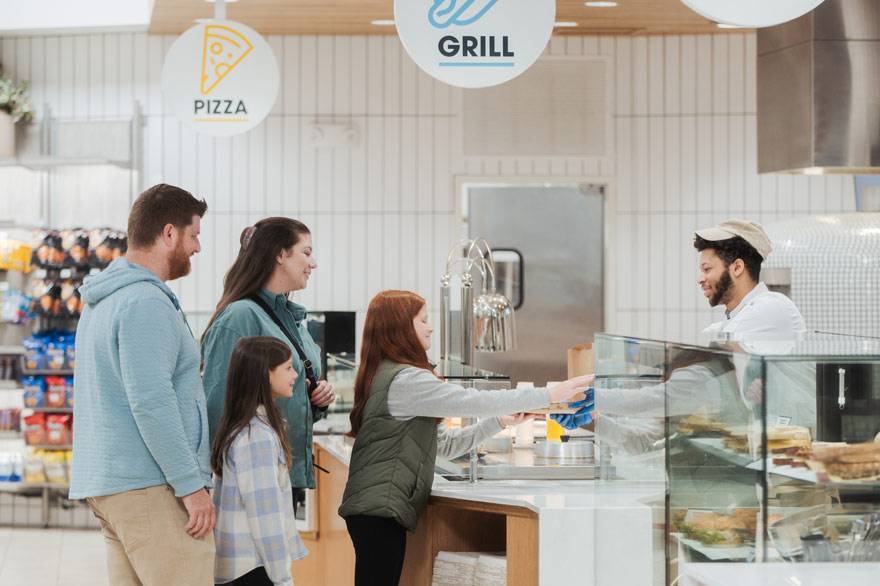 A family ordering food at Niagara Falls State Park