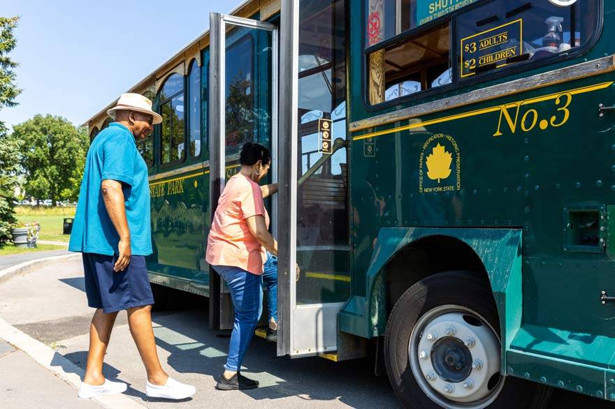 A couple boarding the trolley at Niagara Falls