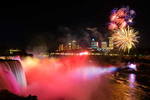 Niagara Falls at night